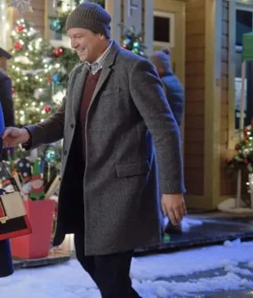 Brian Good Morning Christmas Coat | Marc Blucas Coat